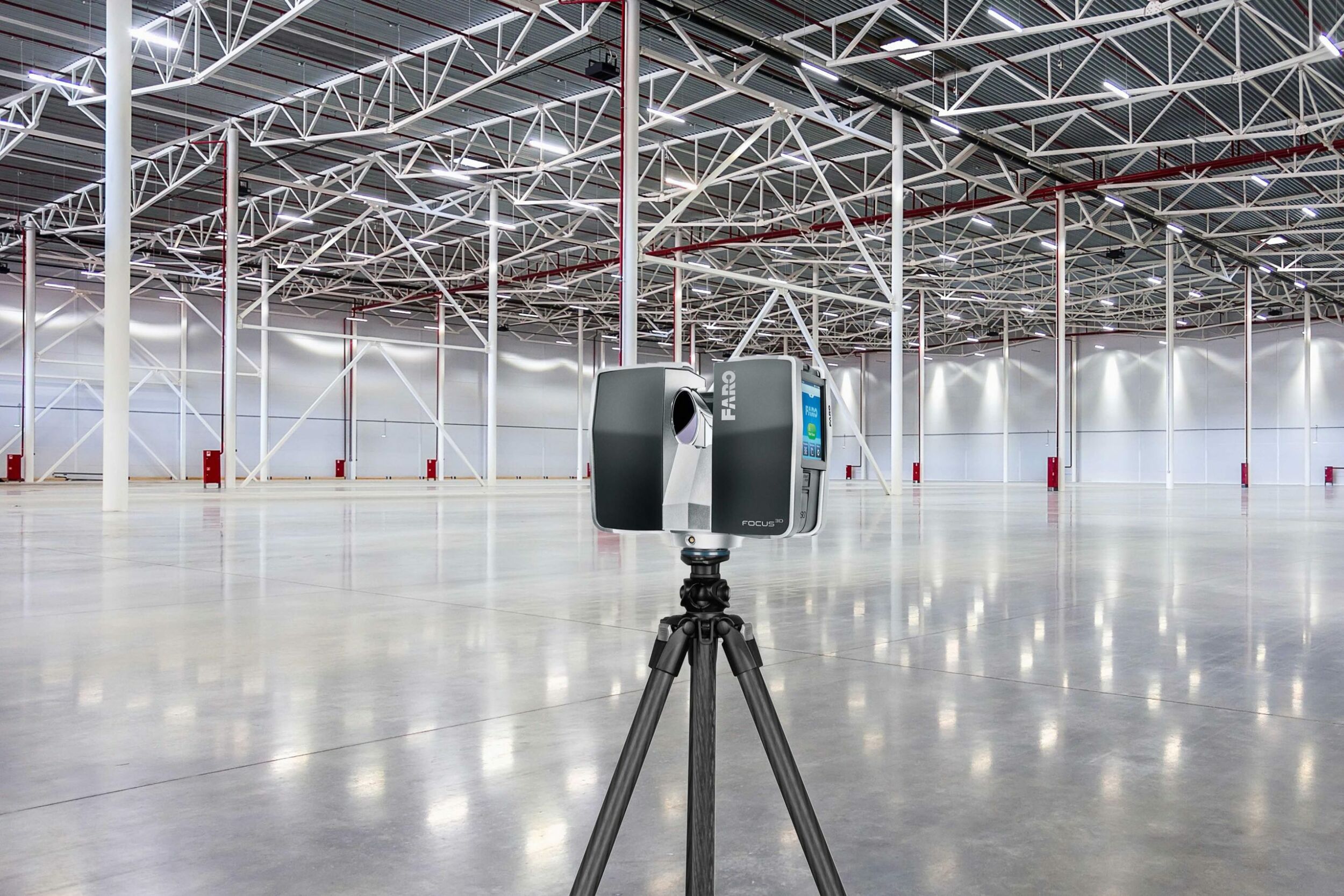 Laserscanner vermitteln den Planern die Grenzen des verfügbaren Hallenbaus. (Bild: ©petinovs/istockphoto.com)